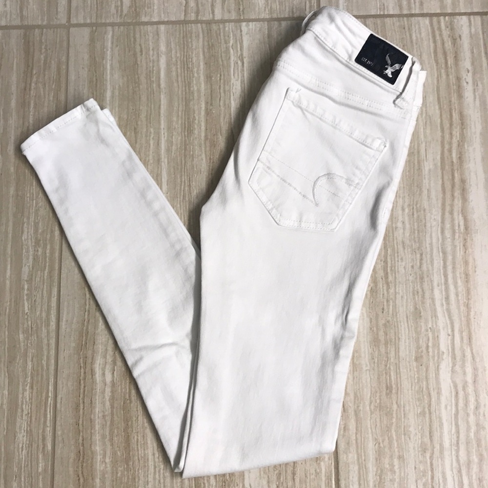 American Eagle white jeans